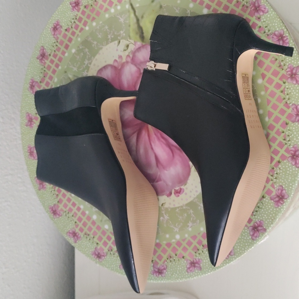 WHBM booties - Picture 4 of 7